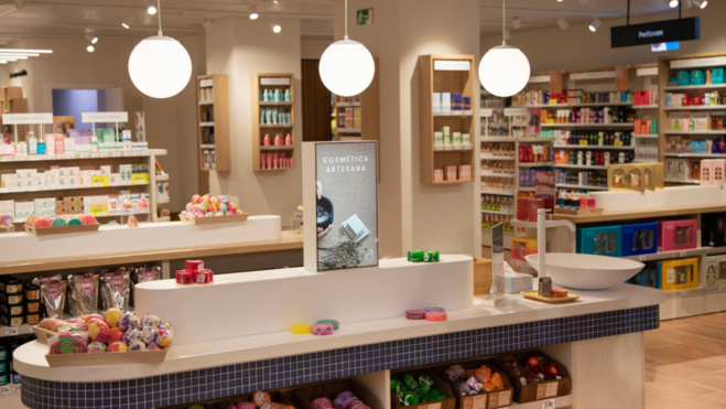 Tienda Clarel Senses Zaragoza C/Fernando el Católico 27 / Fotografía: Arde Visual Tienda Clarel Senses Zaragoza C/Fernando el Católico 27 / Fotografía: Arde Visual