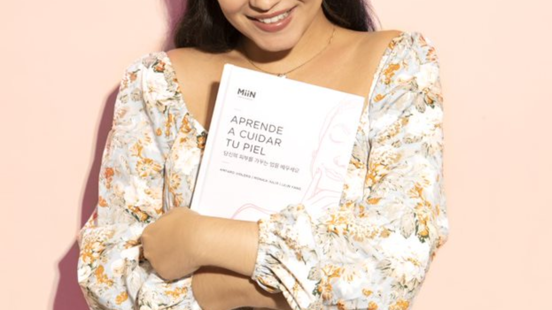 The new book of MiiN Cosmetics
