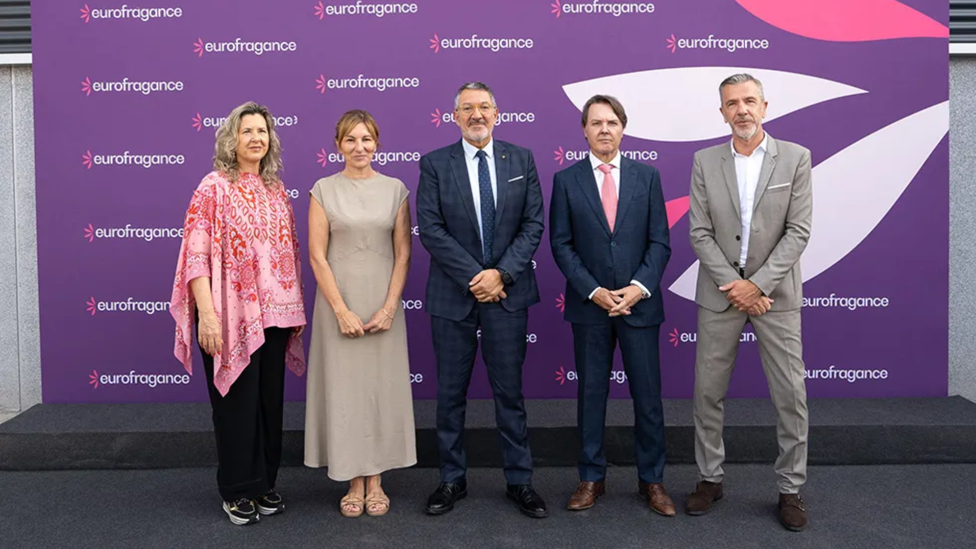 Eurofragance junto con las autoridades de Generalitat de Catalunya y el Ayuntamiento de Rubí Eurofragance junto con las autoridades de Generalitat de Catalunya y el Ayuntamiento de Rubí