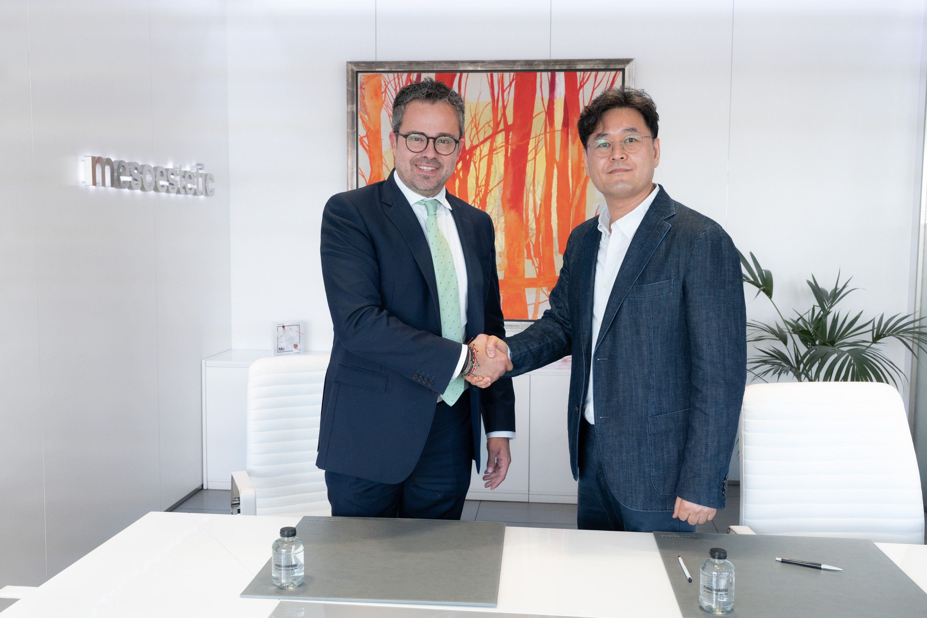 mesoestetic® Pharma Group firma acuerdo toxina botulínica PROTOX