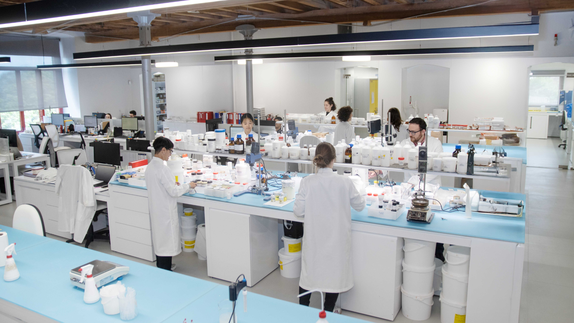 Laboratorios Bella Aurora