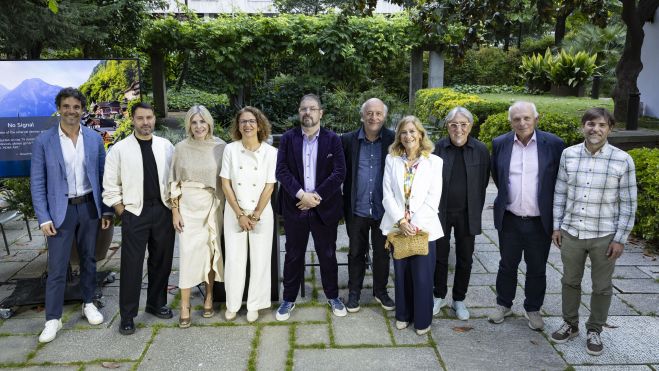 THE JURY THE JURY