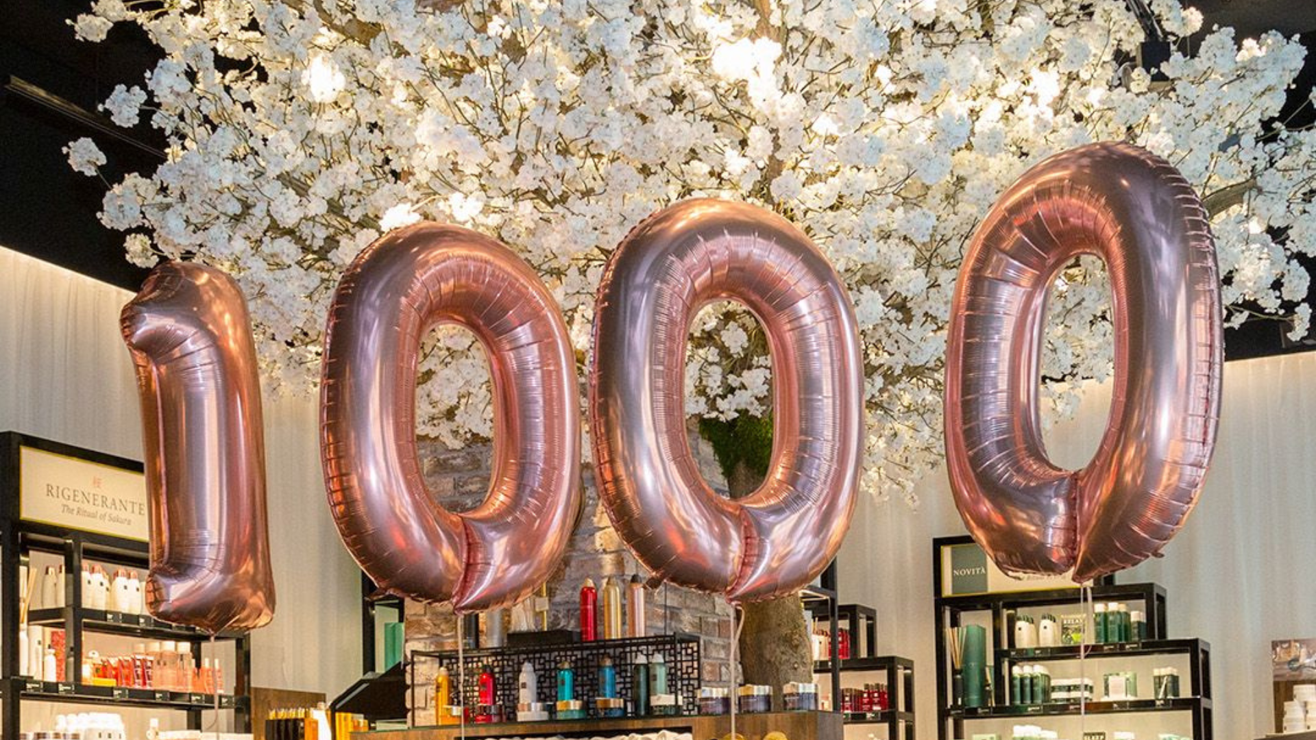Rituals celebrate his openning 1000
